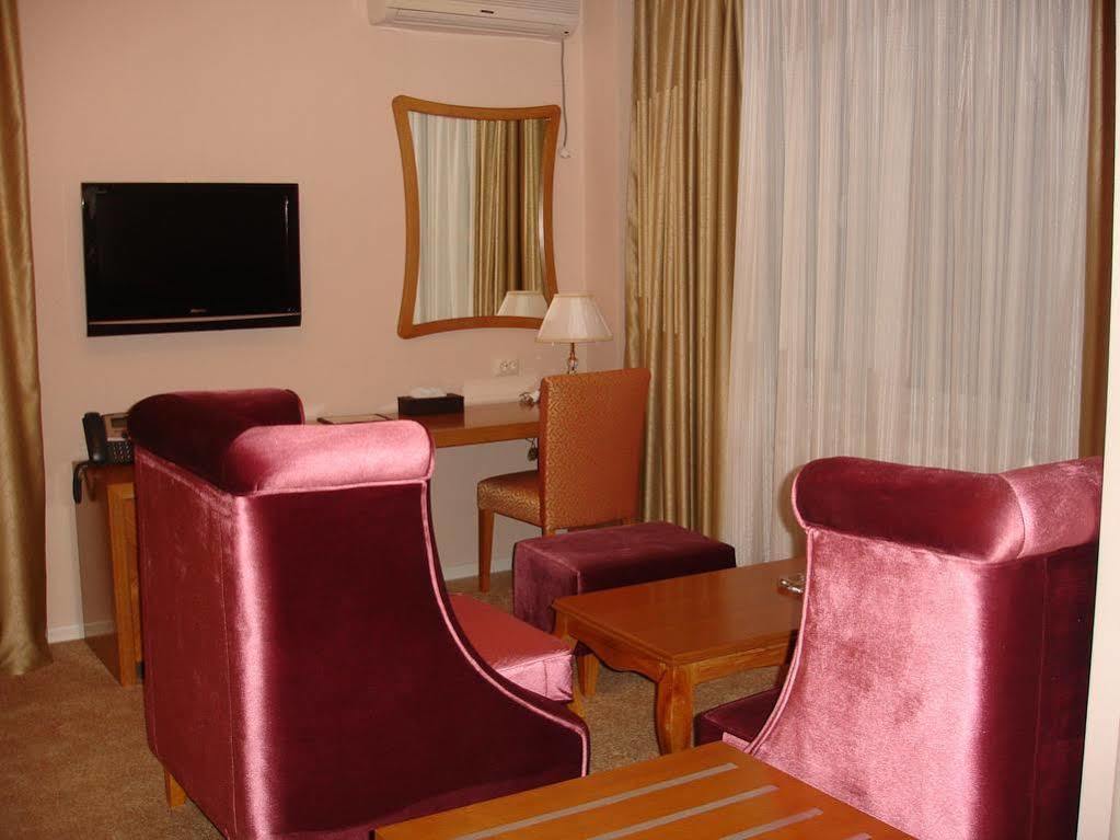 Prestige Hotel